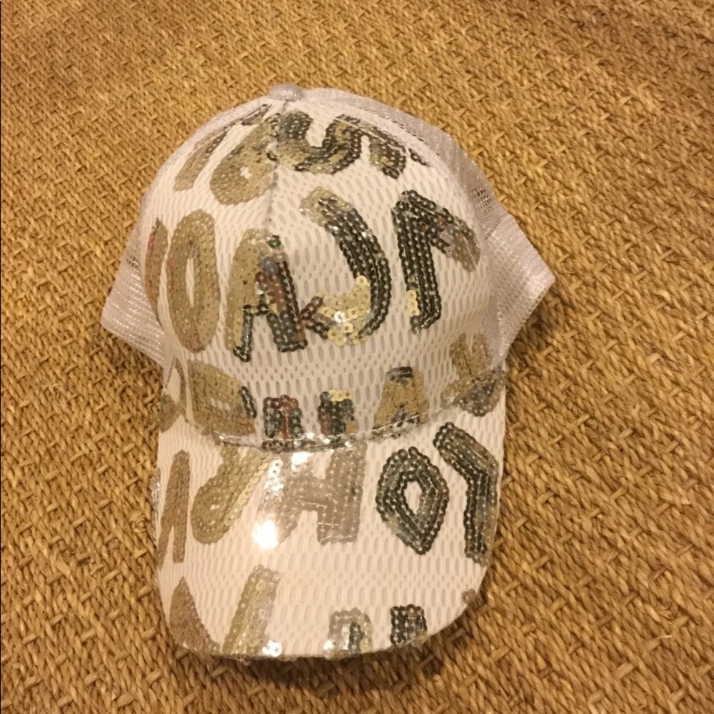 White glittering cap